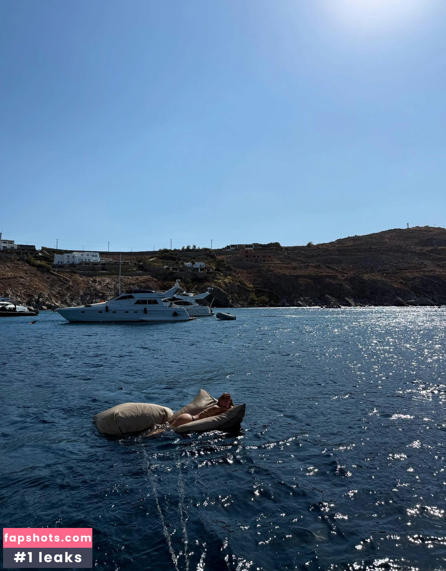 Nina Gessler gallery photo #24