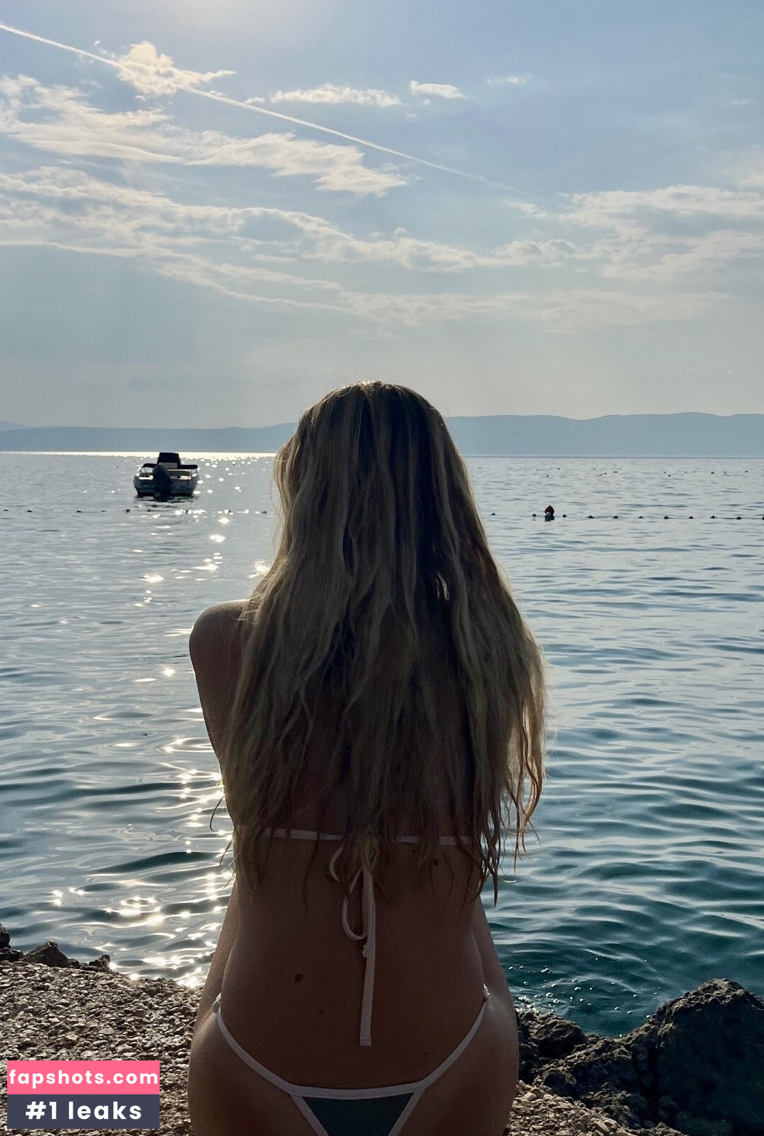 Nina Haberl gallery photo #3