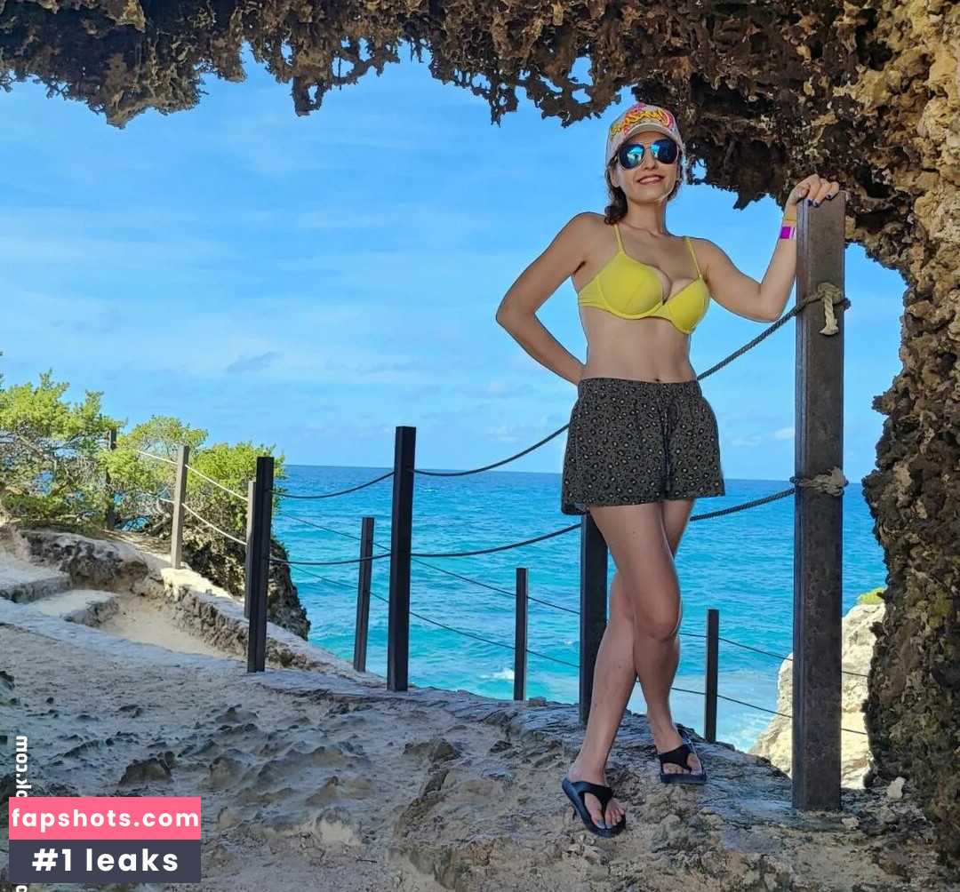 Nina Infinity gallery photo #8