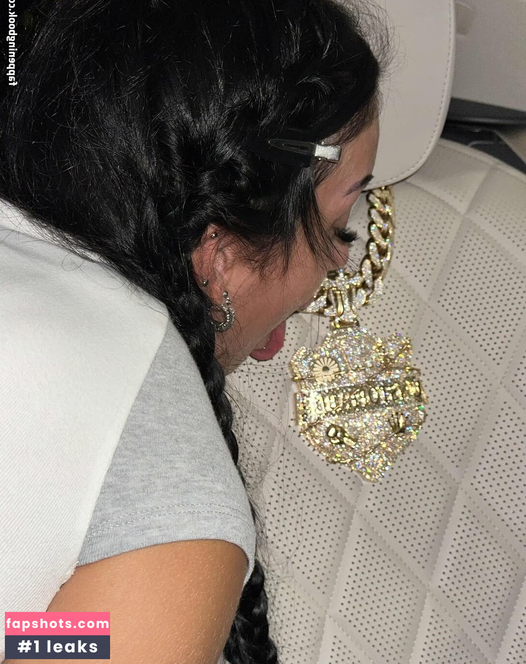 Nina Janova gallery photo #14