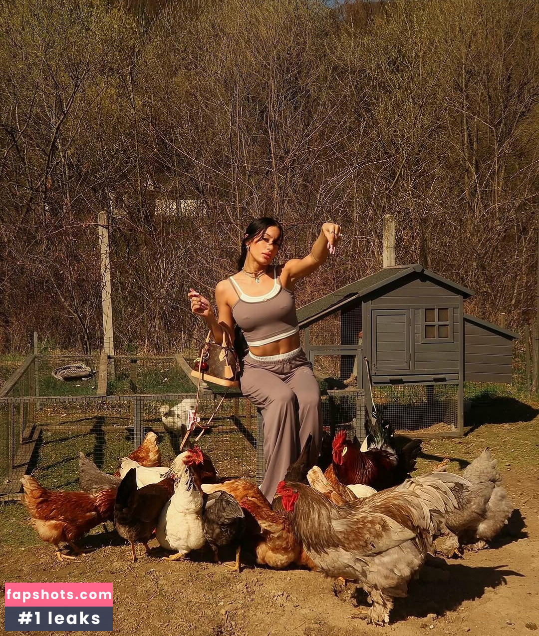 Nina Janova gallery photo #34