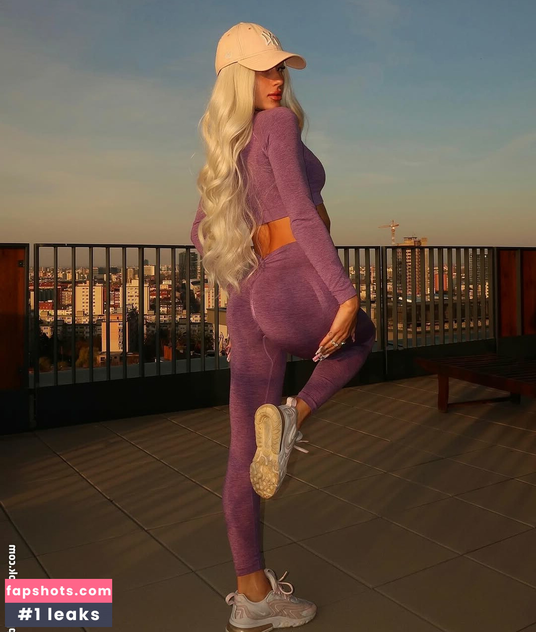 Nina Janova gallery photo #44