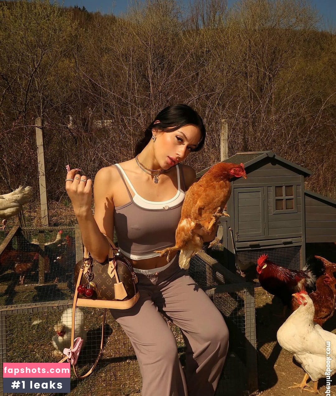 Nina Janova gallery photo #48