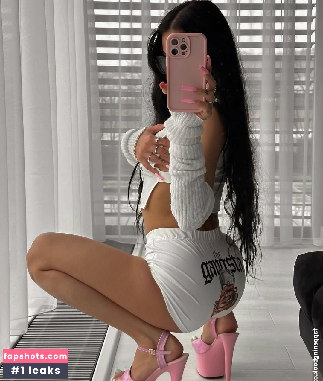 Nina Janova gallery photo #50