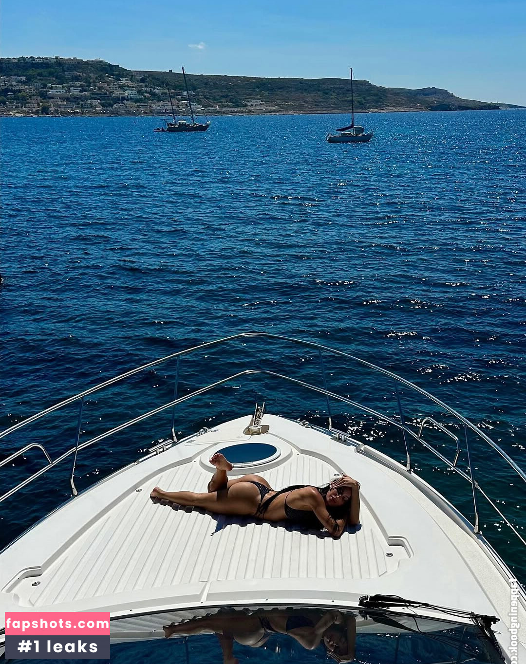 Nina Janova gallery photo #9