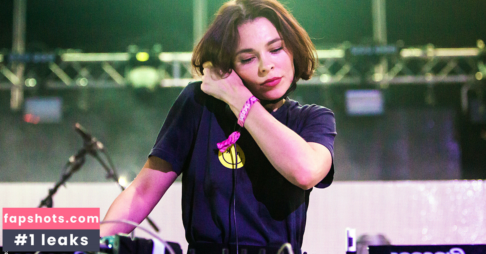 Nina Kraviz gallery photo #10