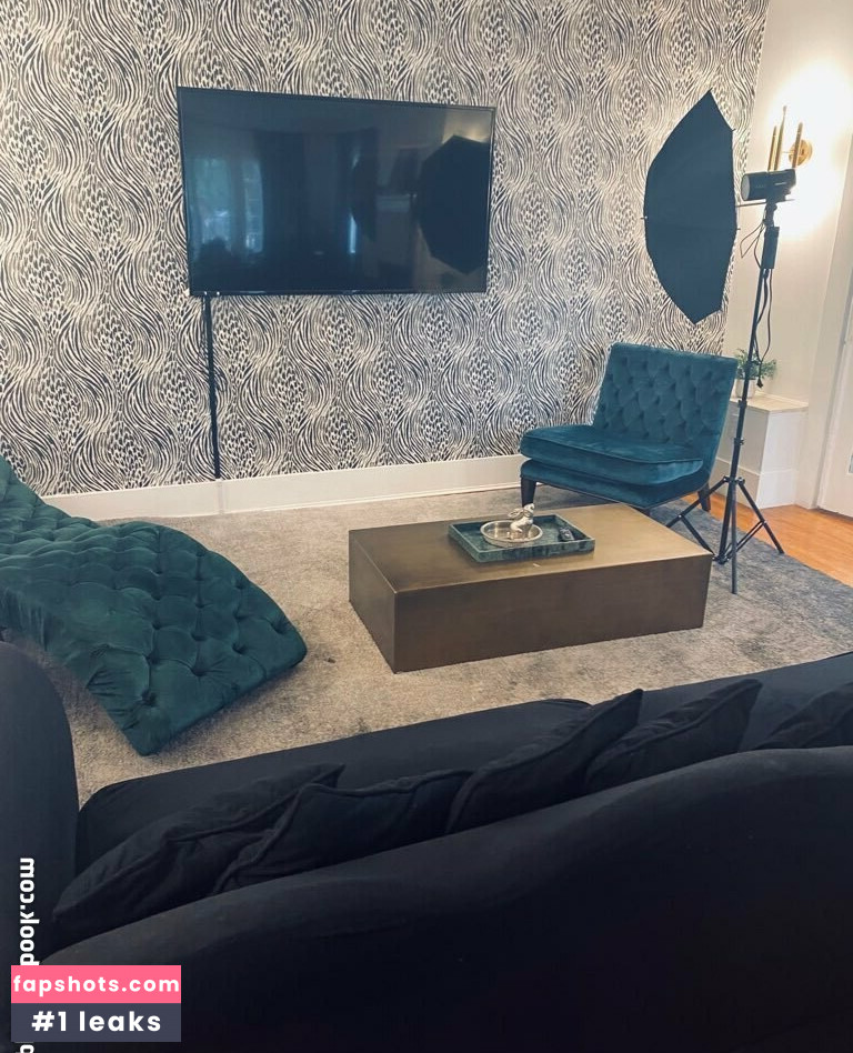 nina_lakes gallery photo #4