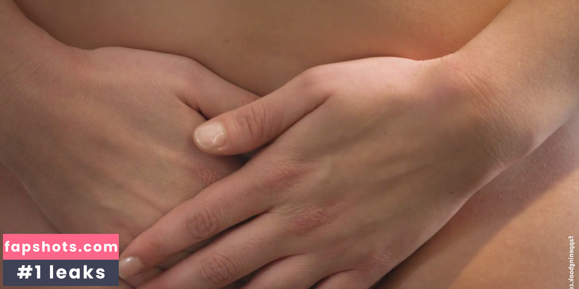 Nina Meurisse gallery photo #6