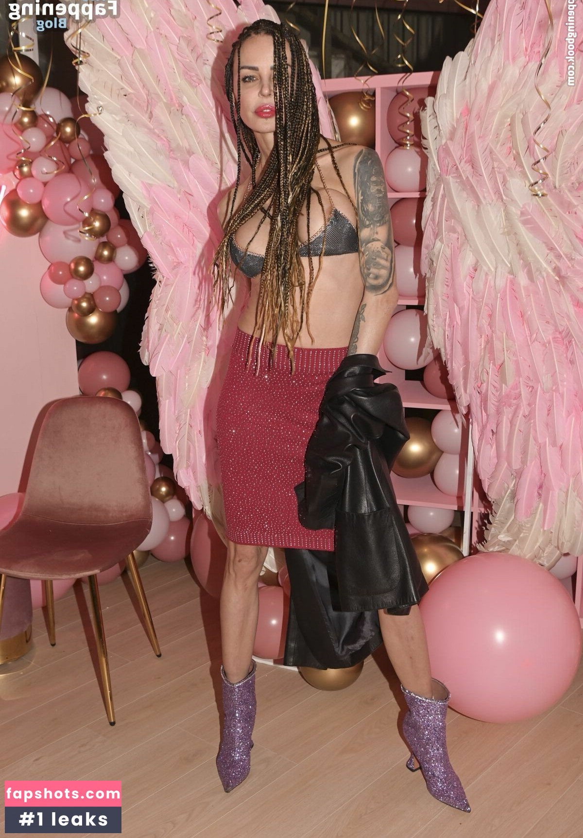 Nina Moric gallery photo #3