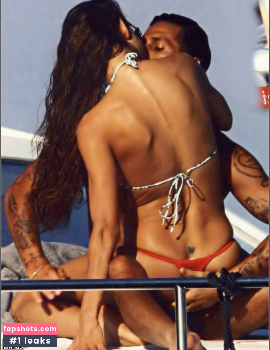 Nina Moric gallery photo #63