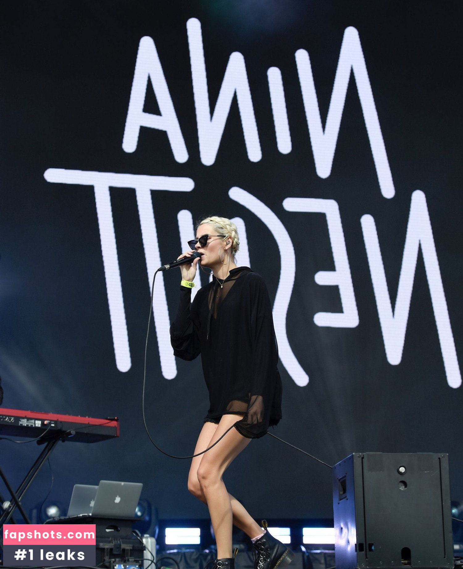 Nina Nesbitt gallery photo #11