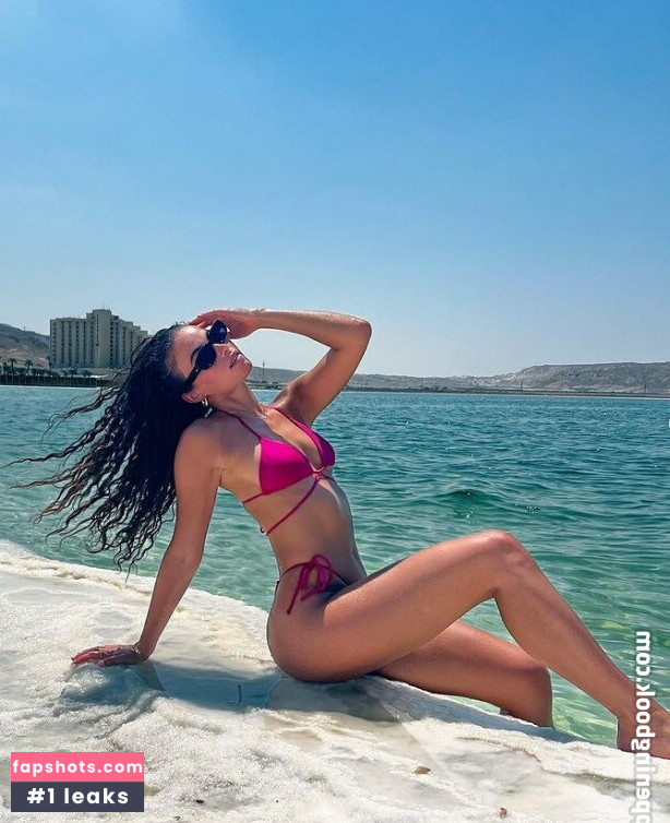 Nina Nicole gallery photo #31