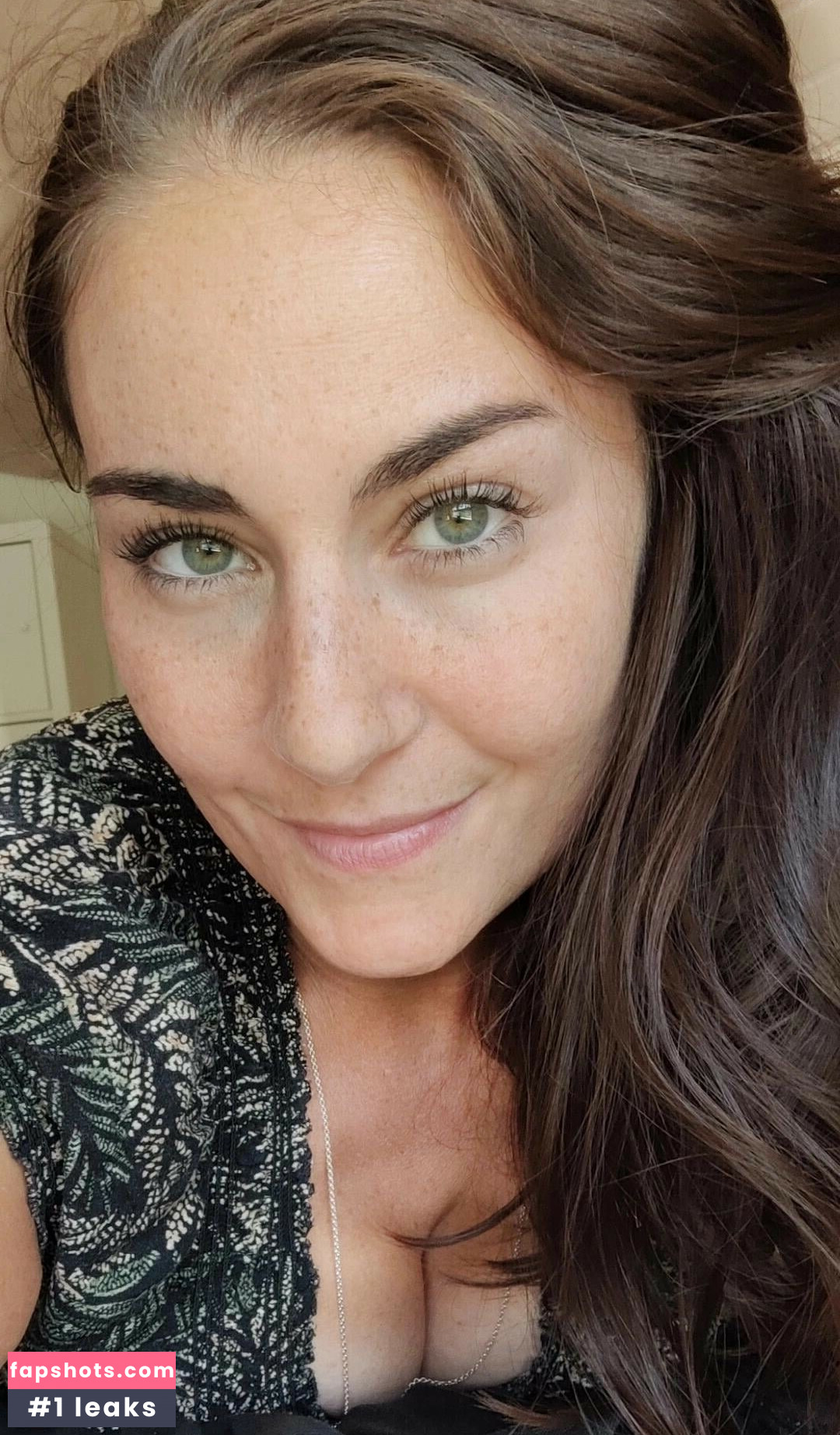 Nina Sita gallery photo #2