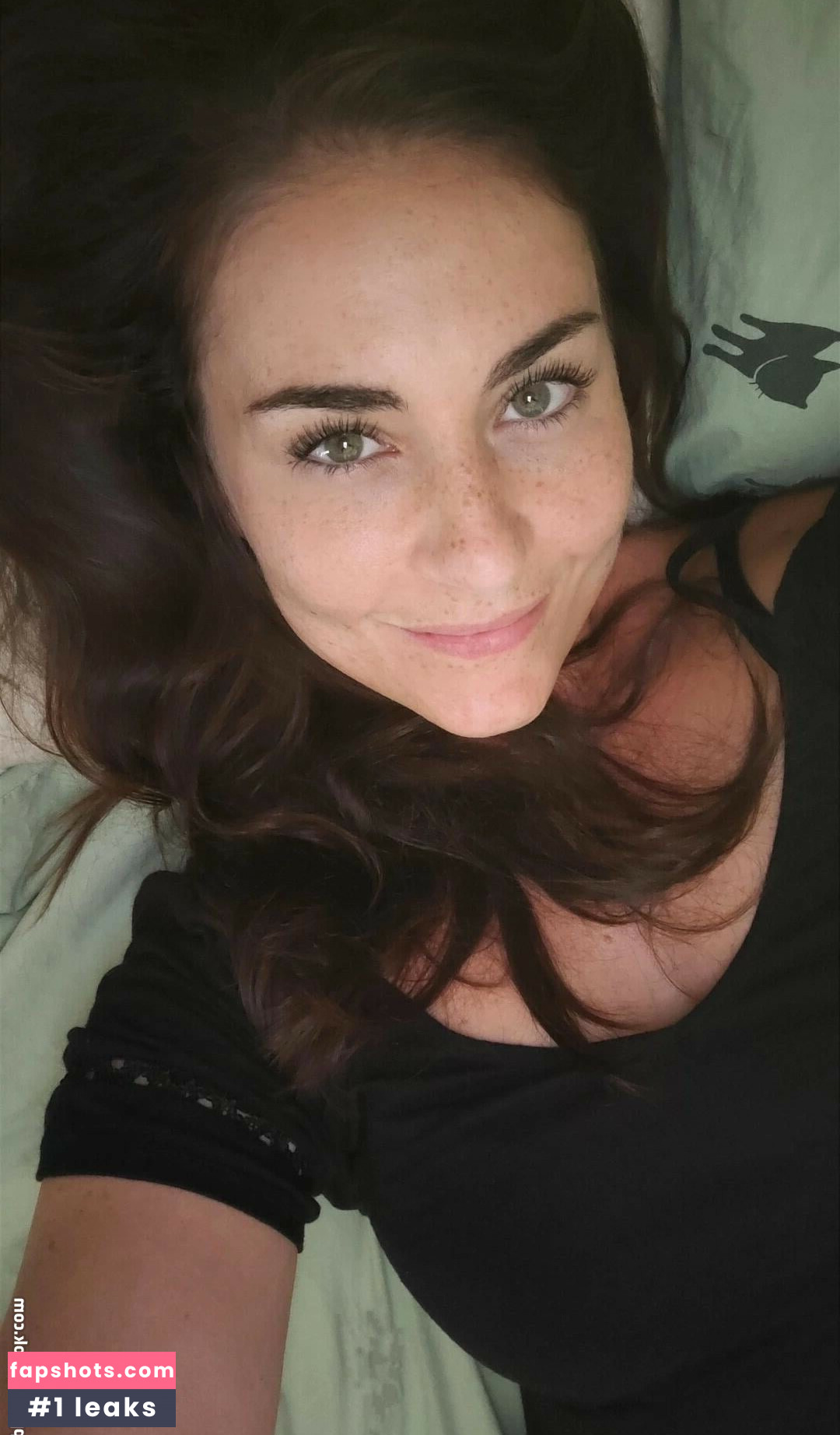 Nina Sita gallery photo #7