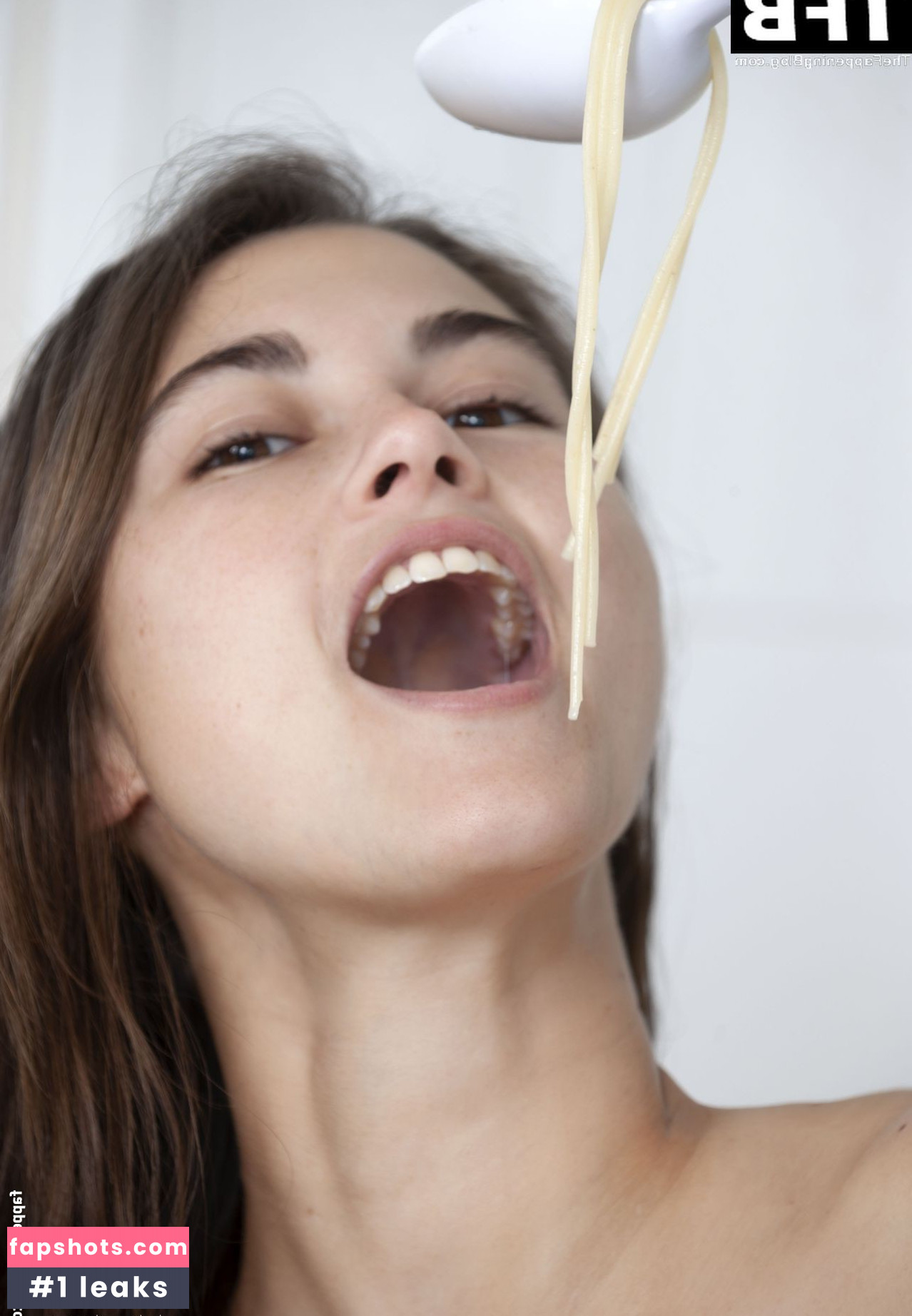 Nina Sphinx gallery photo #53