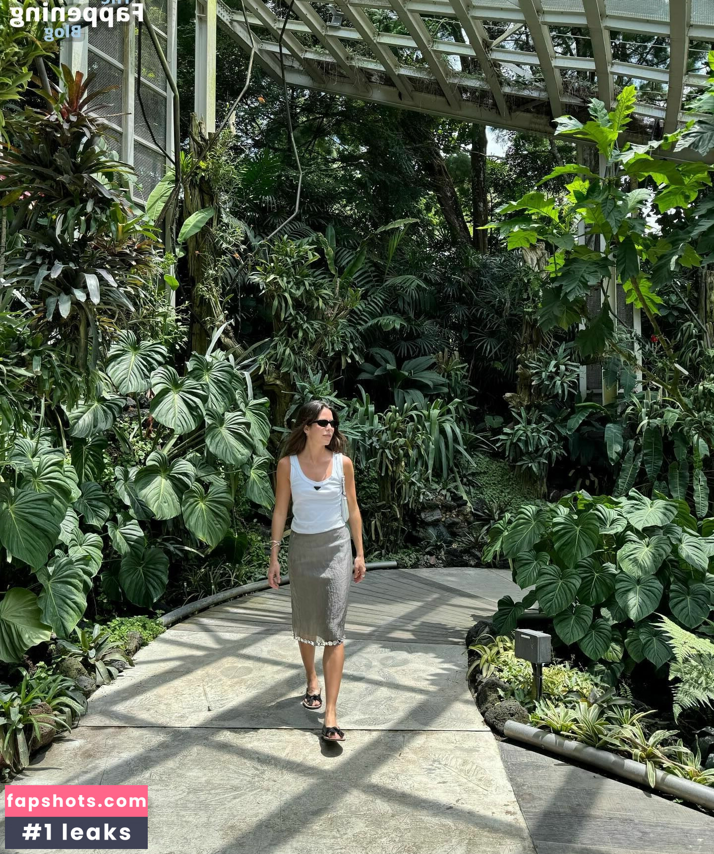 Nina Urgell Cloquell gallery photo #29