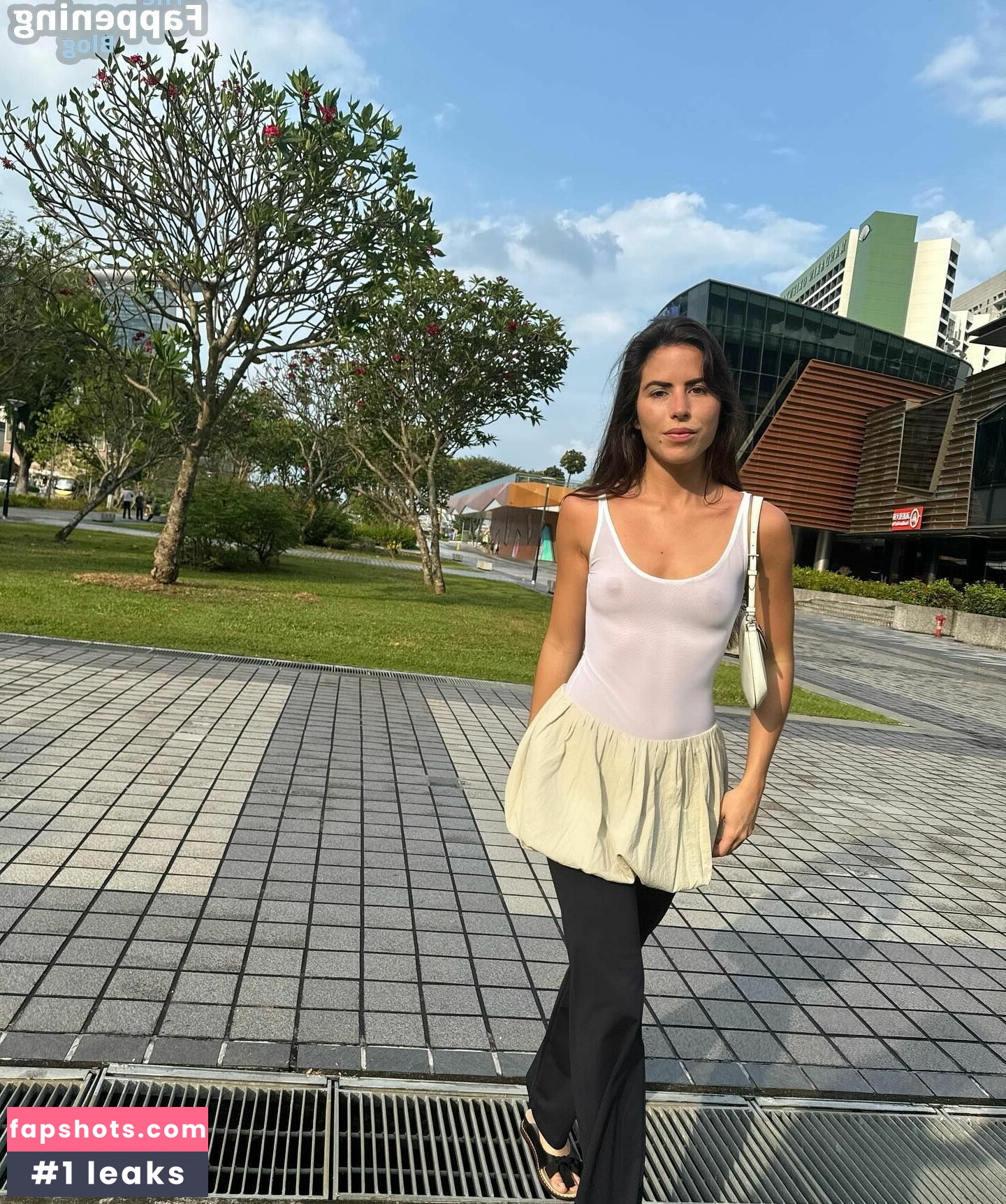 Nina Urgell Cloquell gallery photo #32