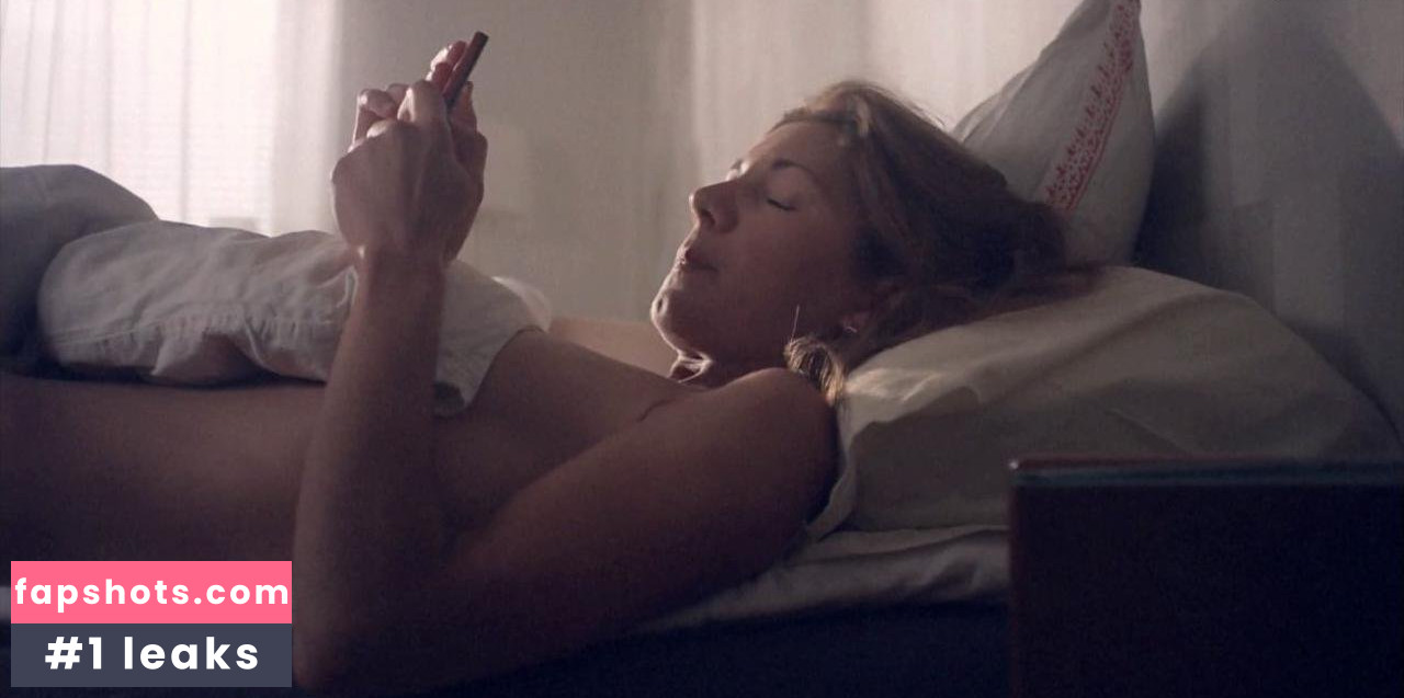 Nina Zanjani nude babe gallery