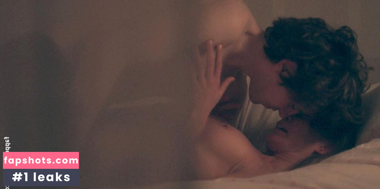 Nina Zanjani gallery photo #3