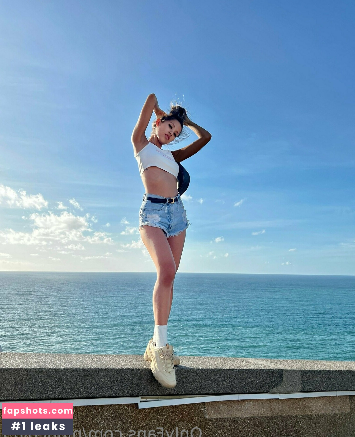 Ninacola gallery photo #255