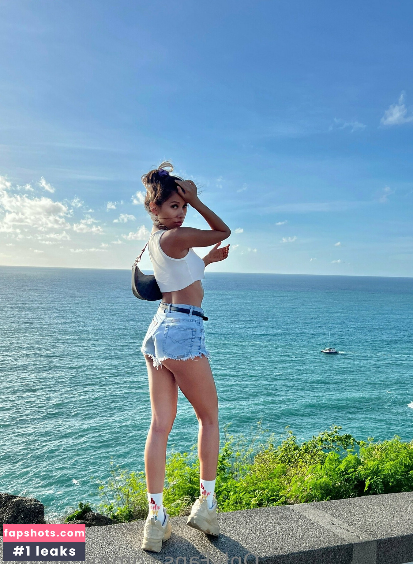 Ninacola gallery photo #256