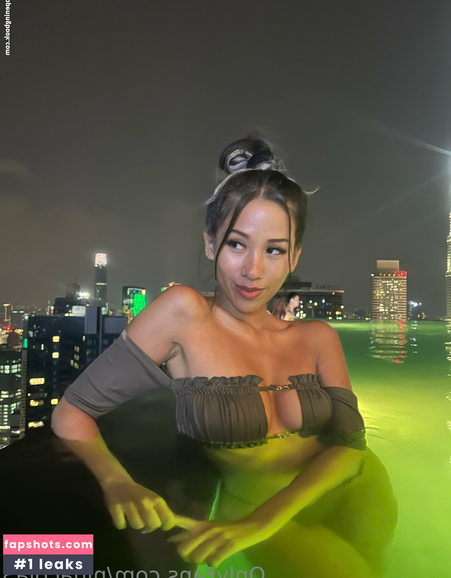 Ninacola gallery photo #314