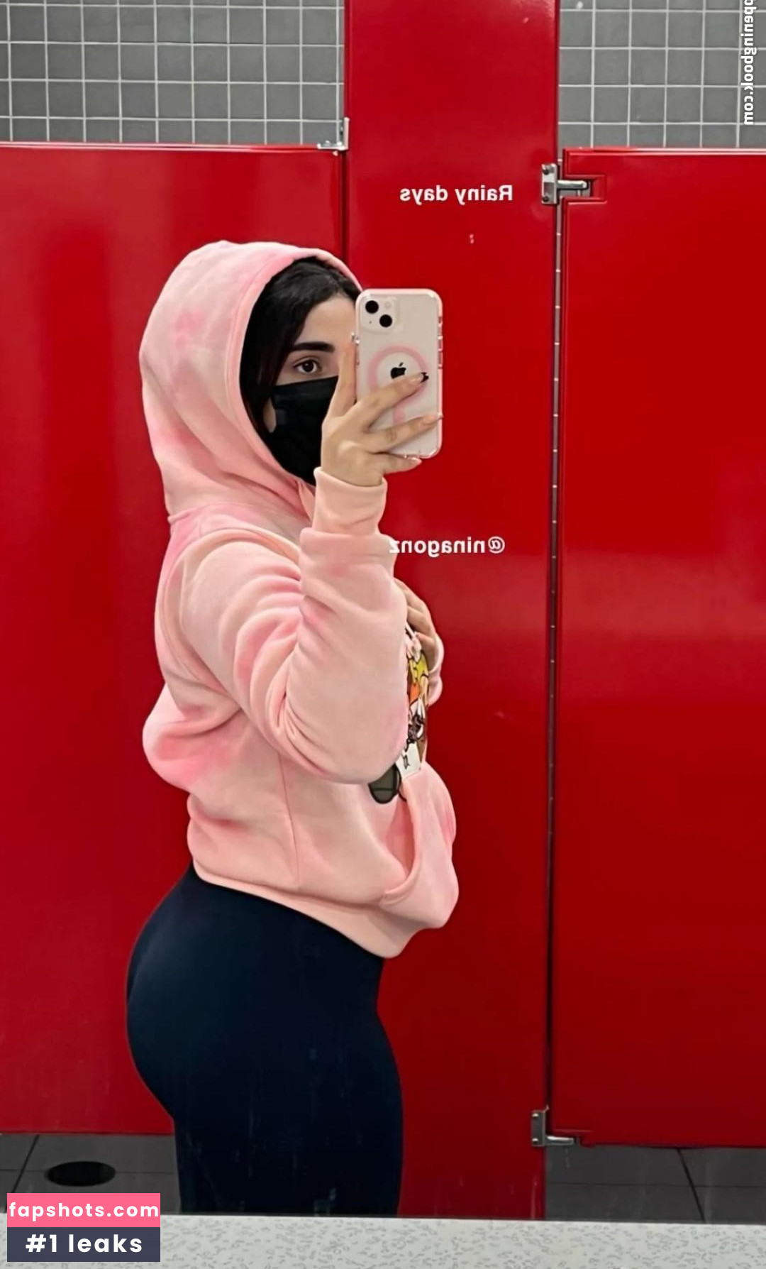 NinaGonz gallery photo #30