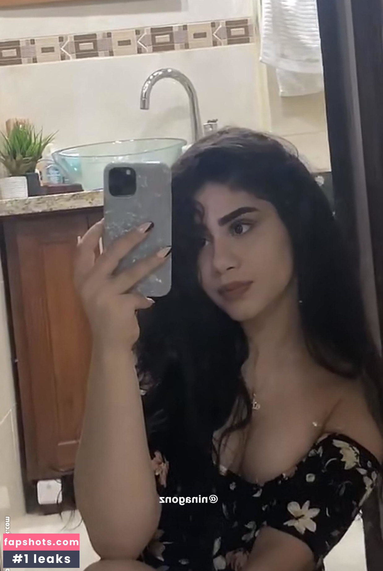 NinaGonz gallery photo #35