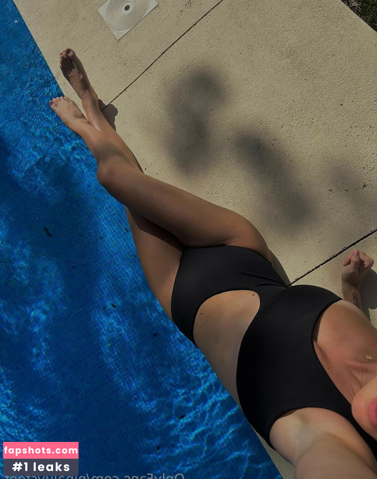 ninaluvsfeet gallery photo #18