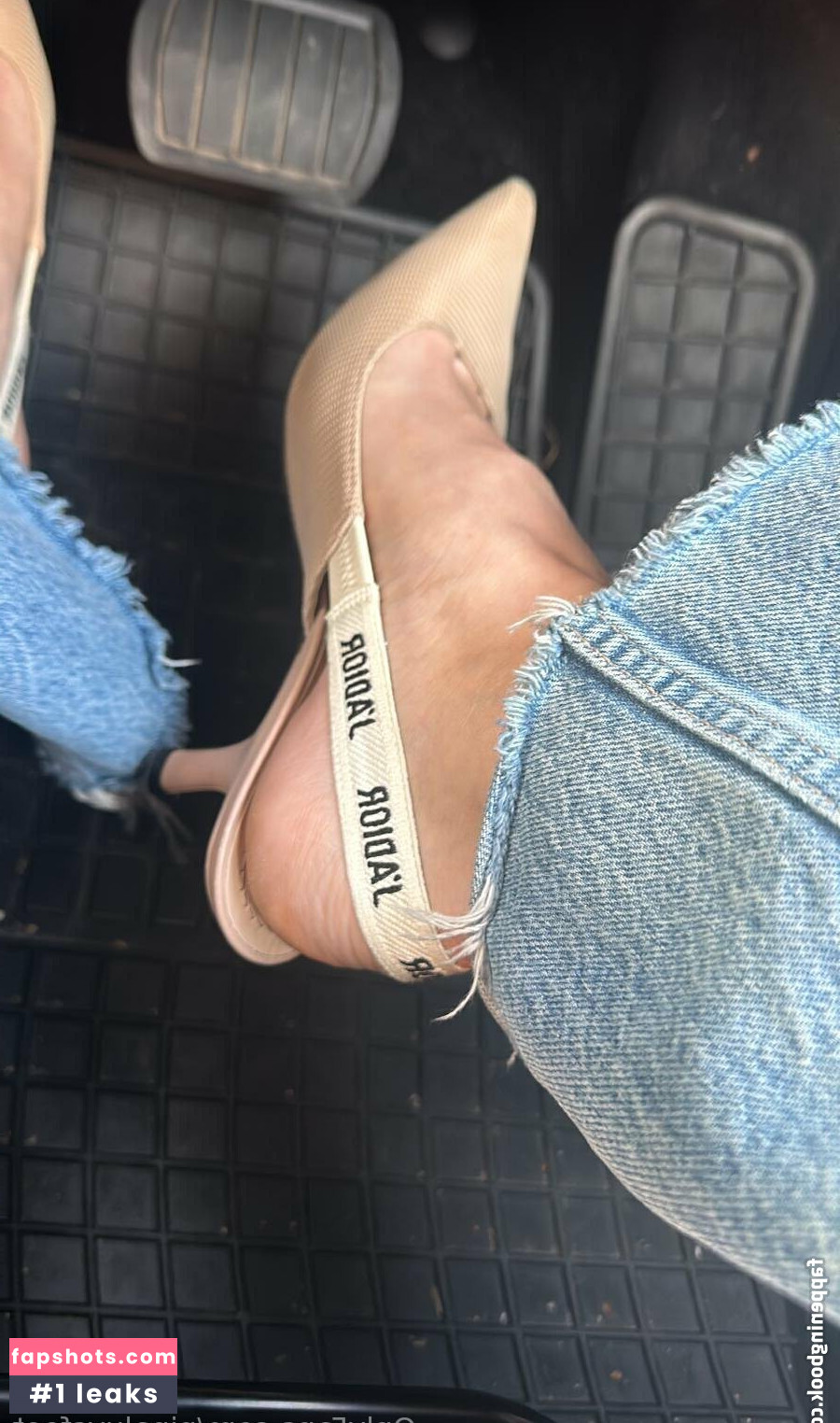 ninaluvsfeet gallery photo #26