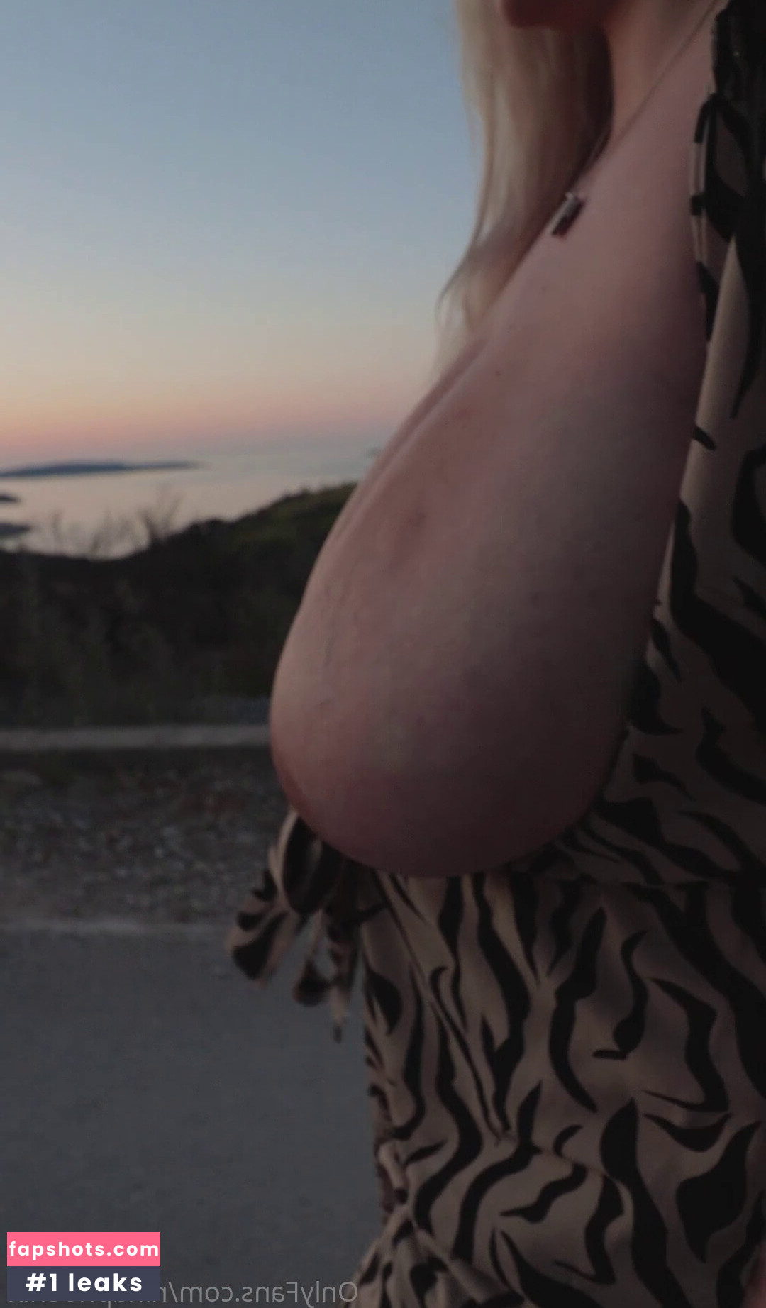 NinaPhoenix nude babe gallery