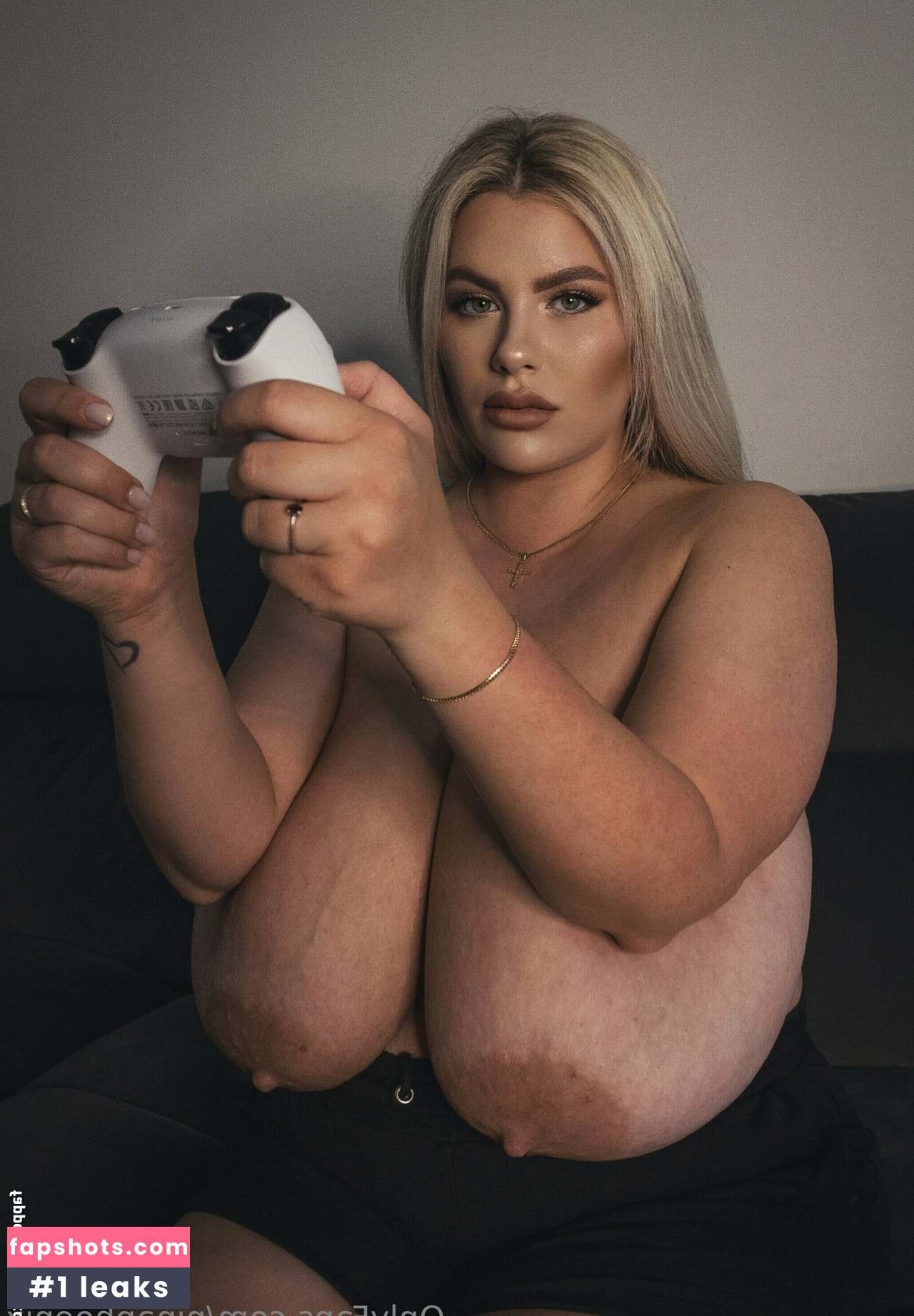 NinaPhoenix gallery photo #60