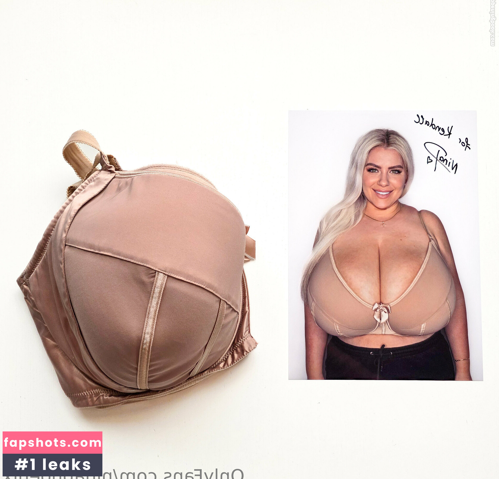 NinaPhoenix gallery photo #8