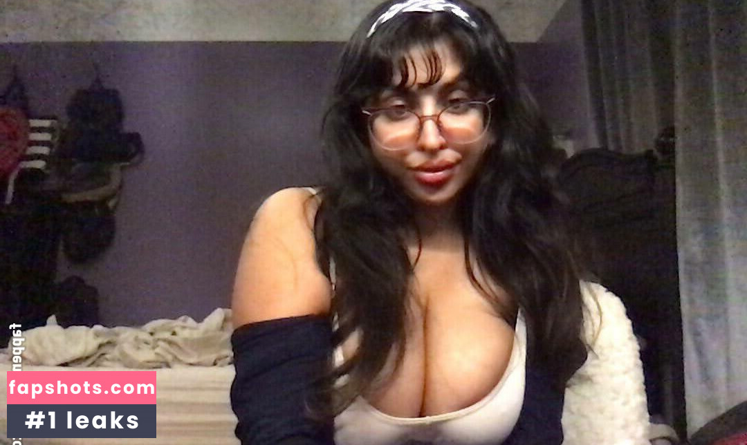 Ninathepony gallery photo #32