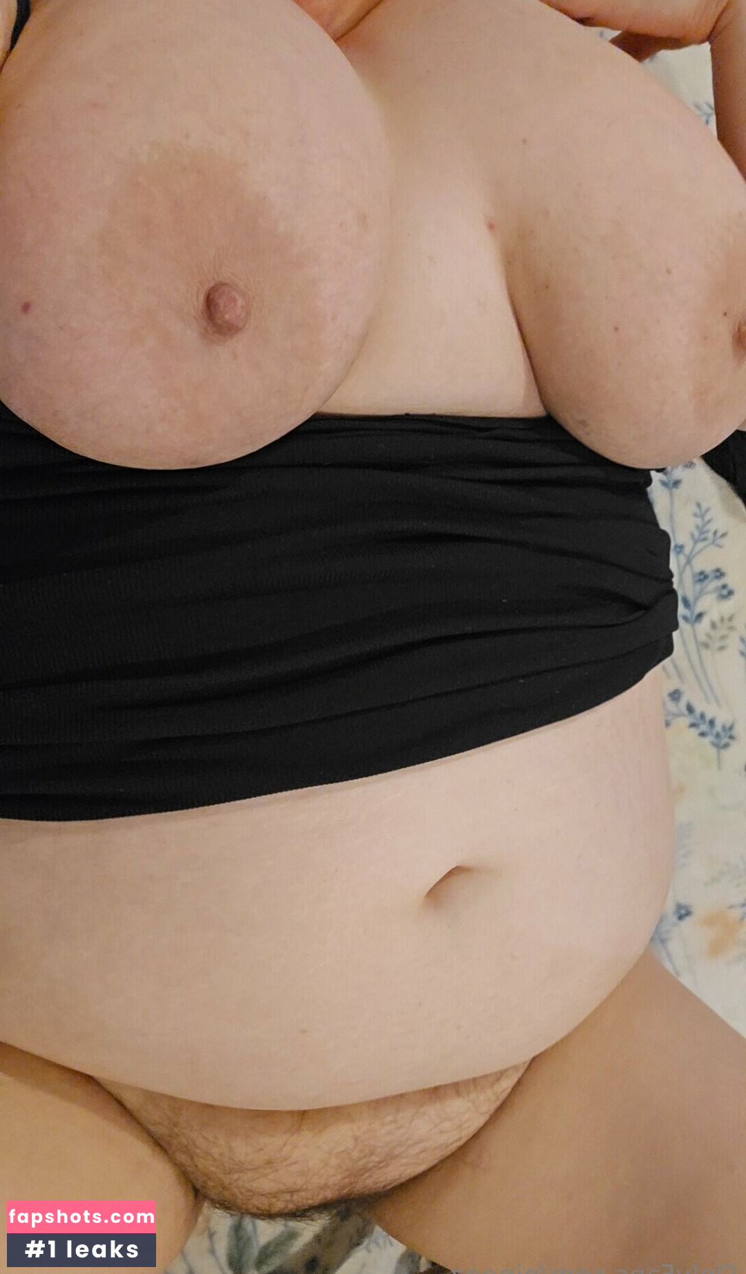 nineez nude babe gallery