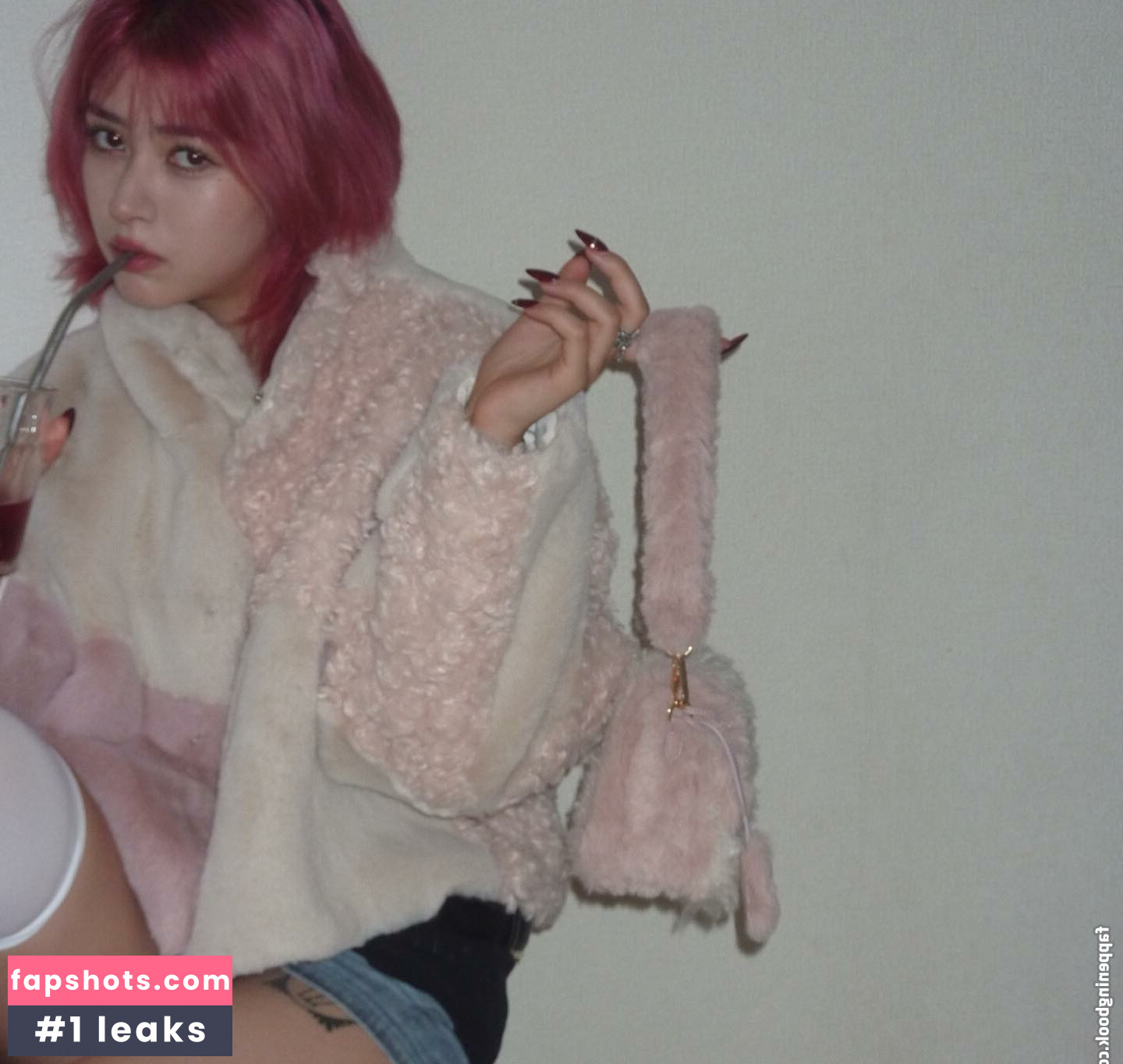 Ninonekw gallery photo #21