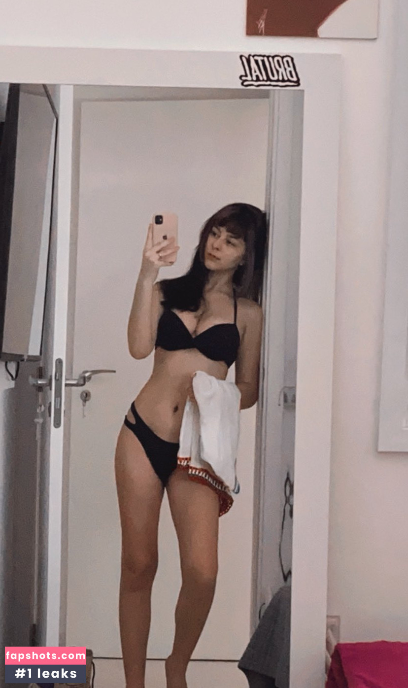 niraexsx Nude Leaks OnlyFans Photos #3 - LeakJerk