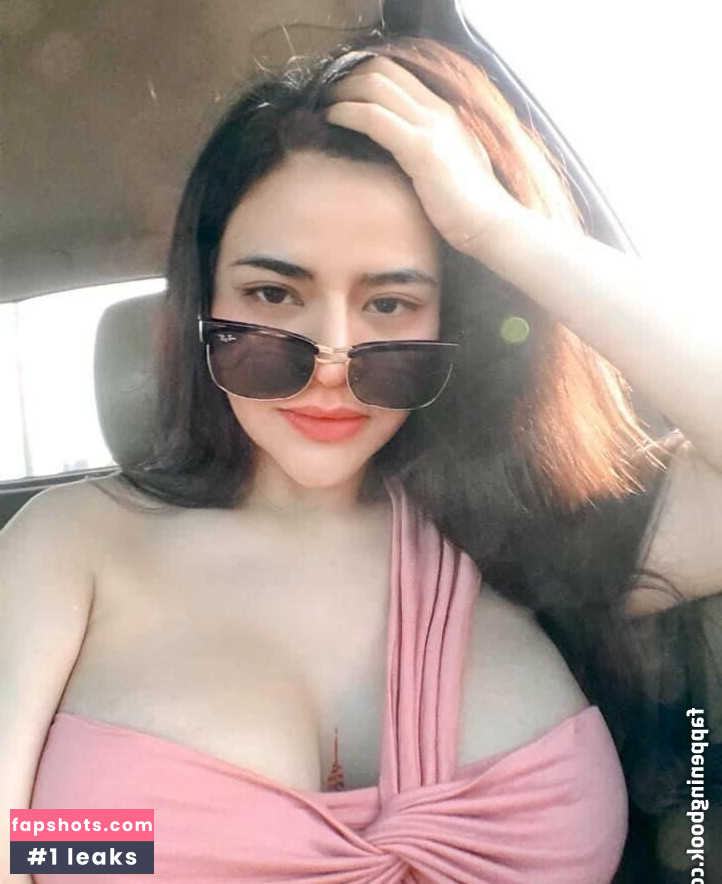 Nisachon Yoothai gallery photo #24