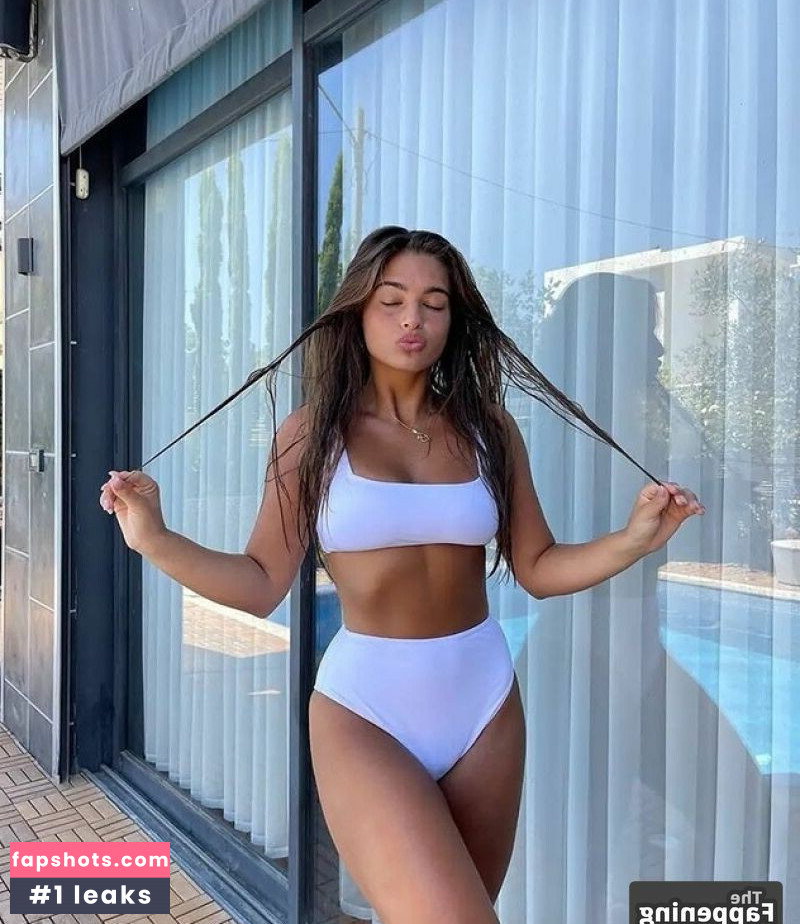 Noa Kirel gallery photo #33