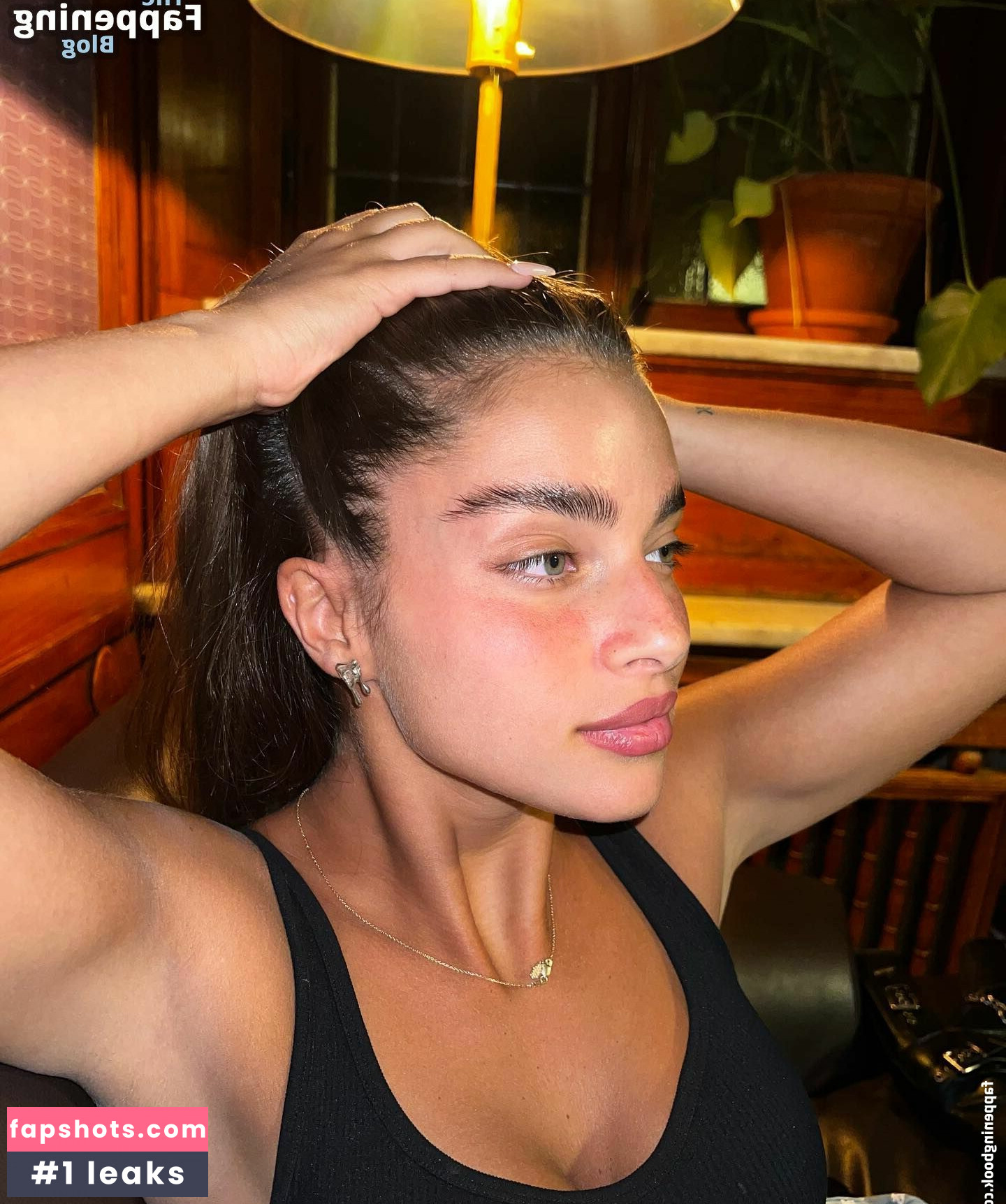 Noa Kirel gallery photo #48