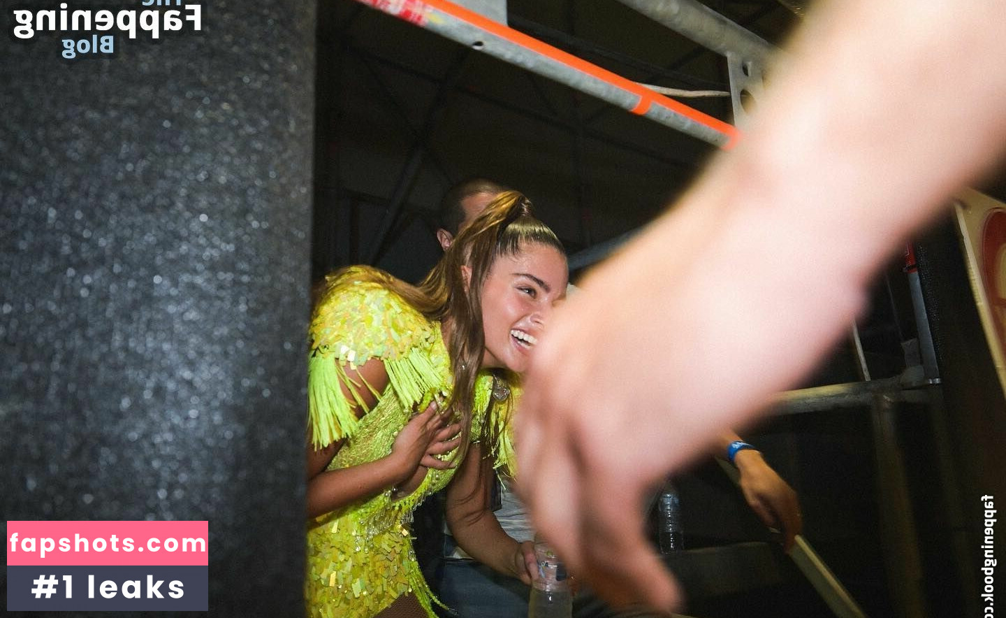 Noa Kirel gallery photo #61