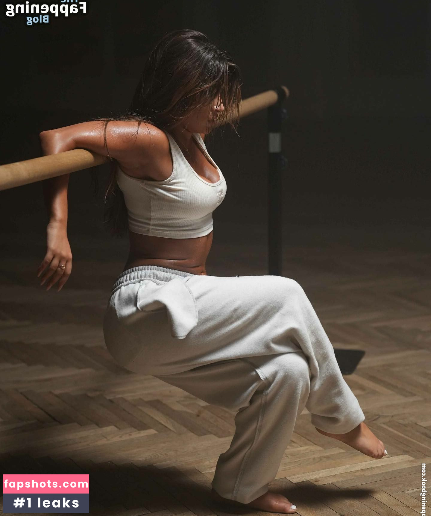 Noa Kirel gallery photo #64