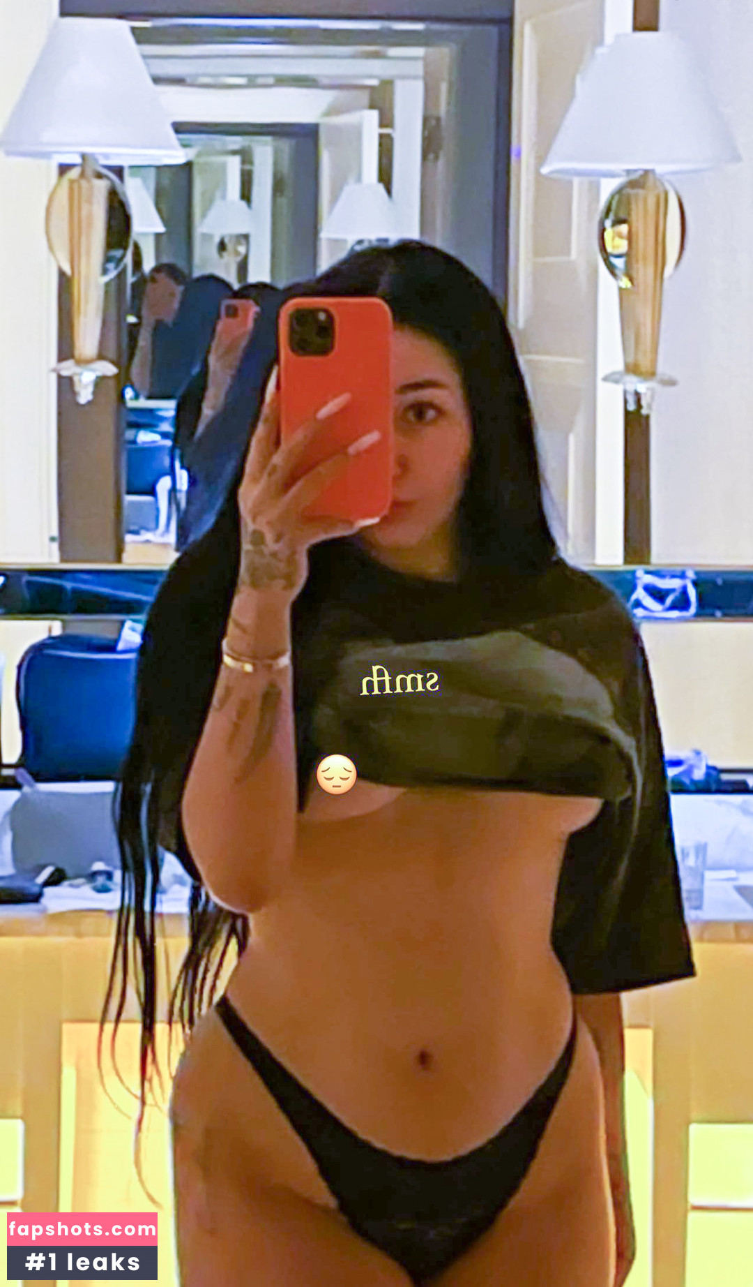 Noah Cyrus gallery photo #491