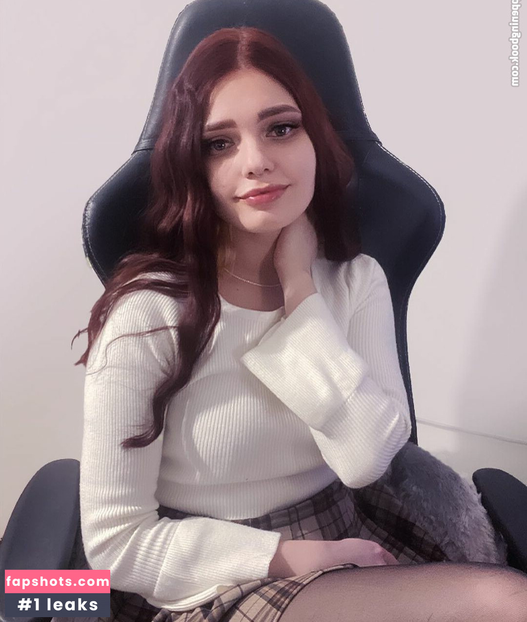 nocturna.exe nude babe gallery