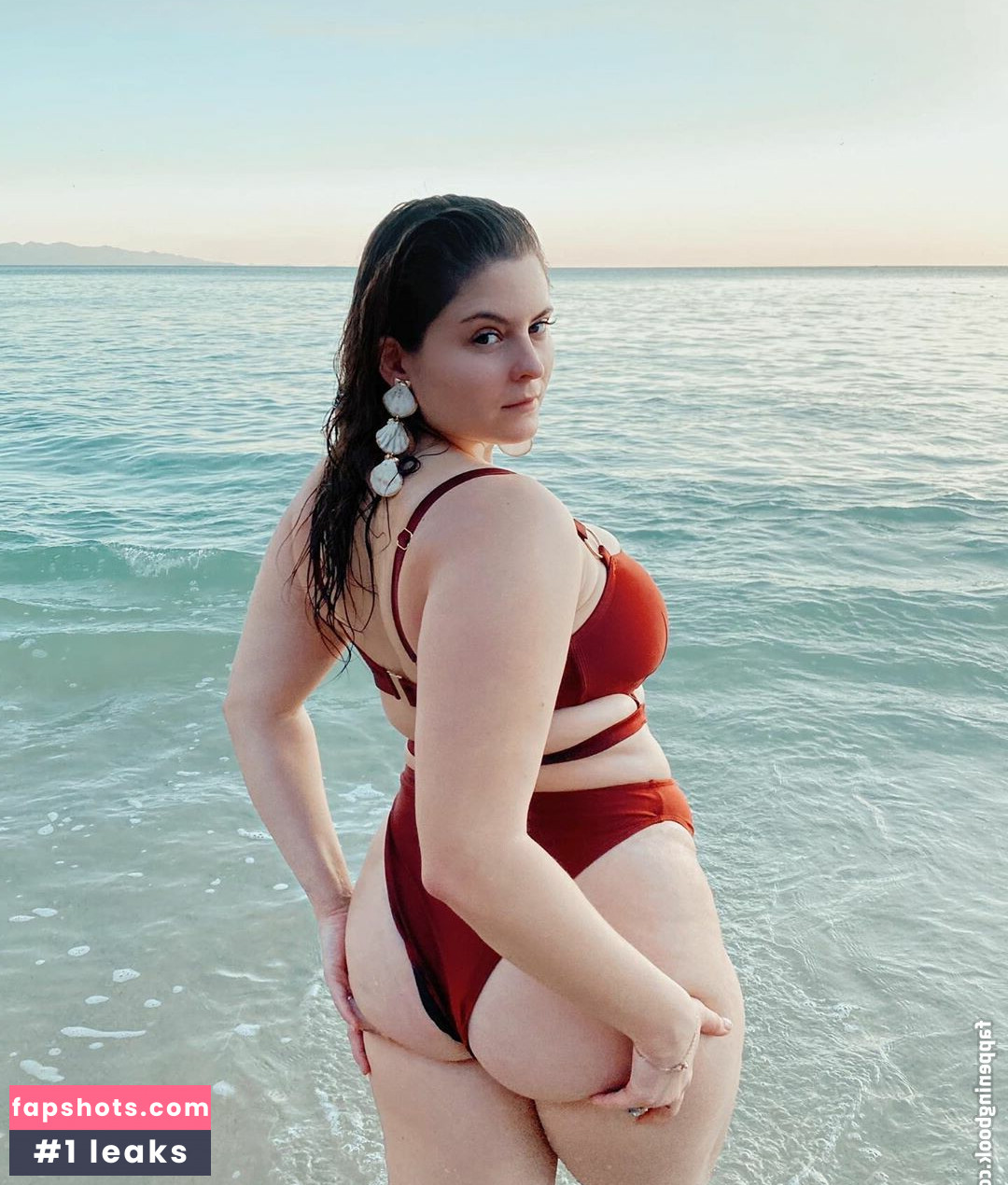 Noelle Downing gallery photo #10