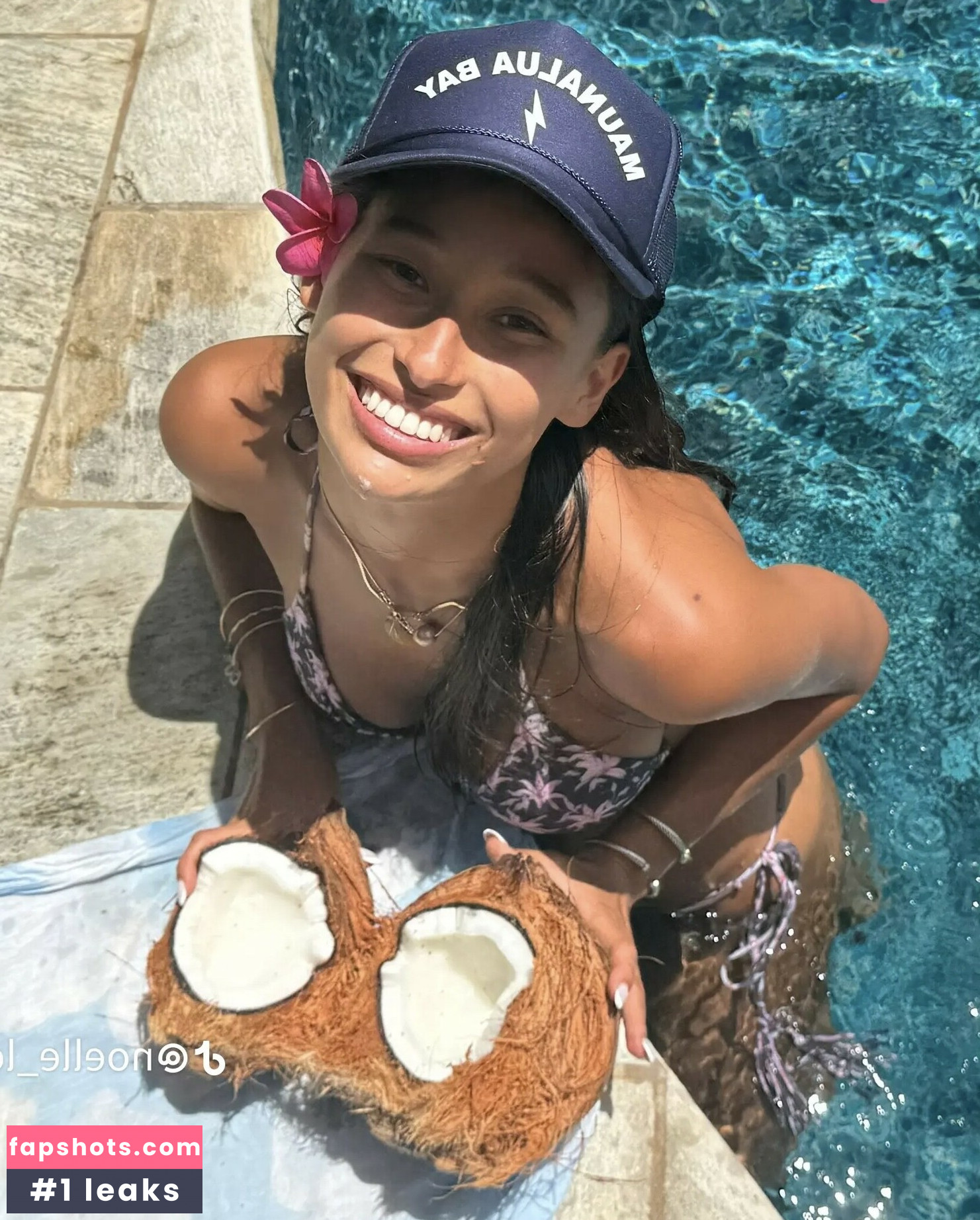 Noelle Lezy gallery photo #19