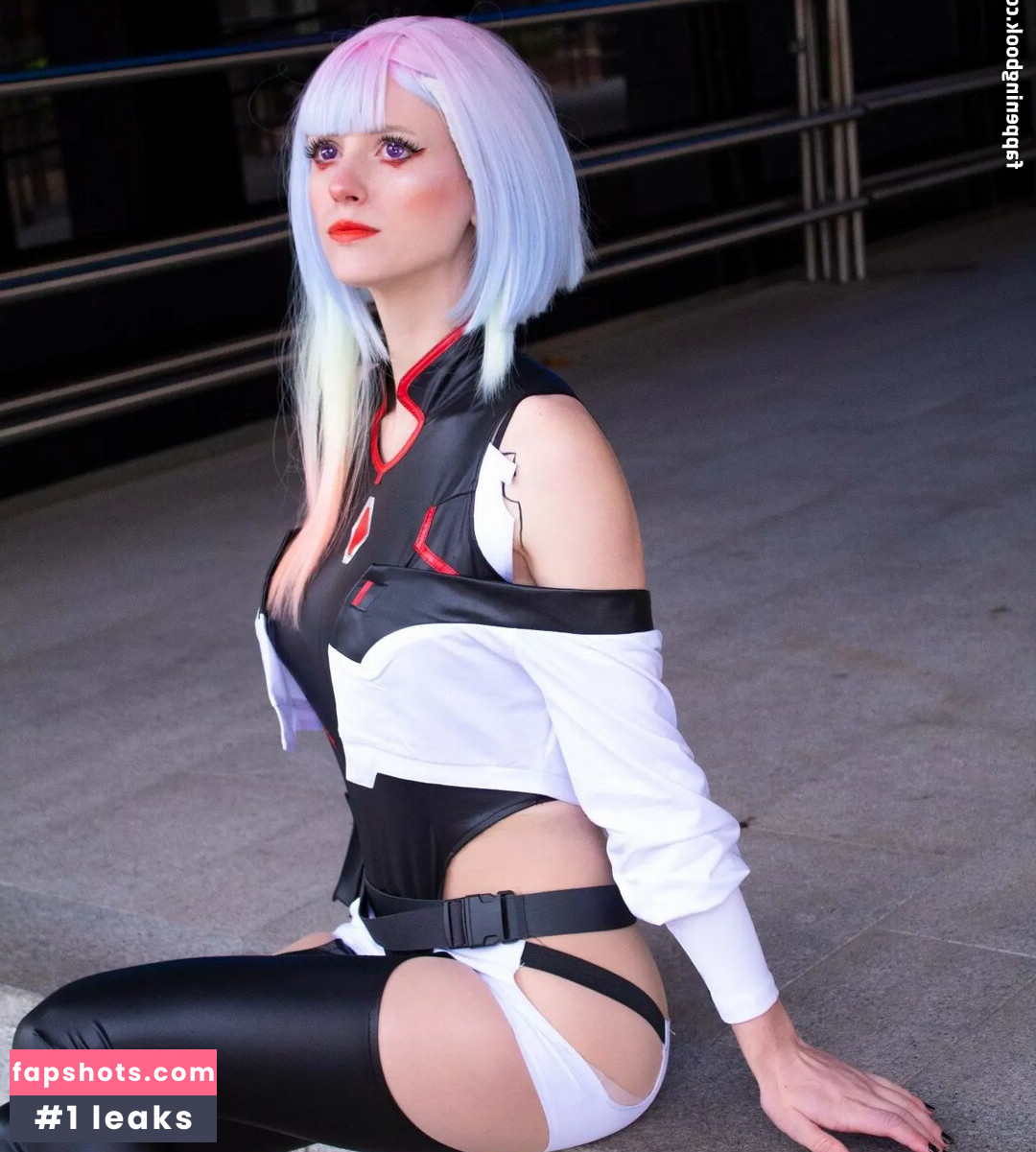 Noelle Sama gallery photo #25