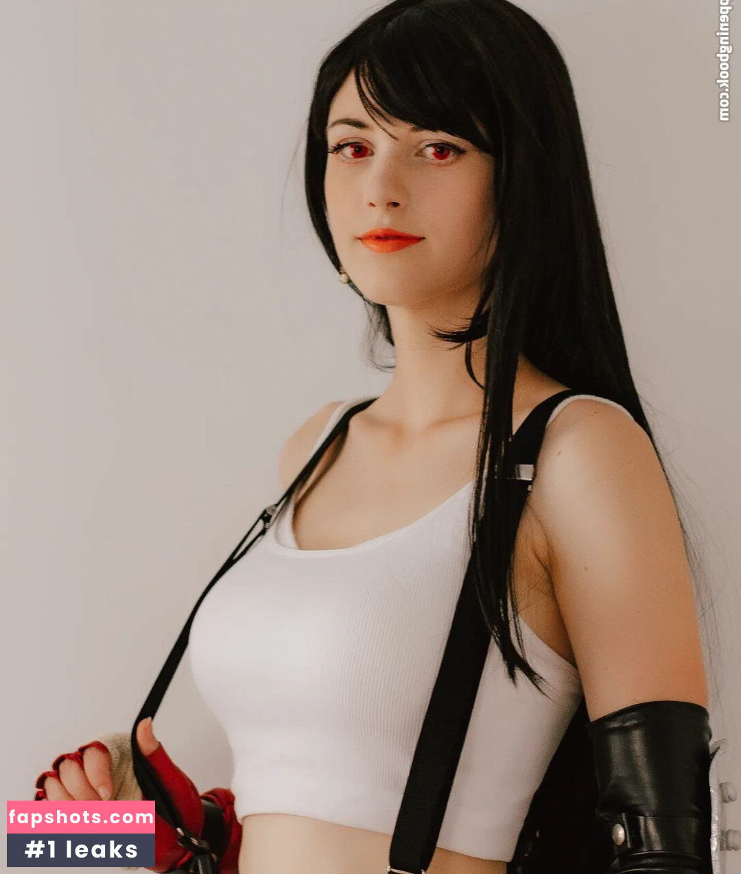 Noelle Sama gallery photo #27