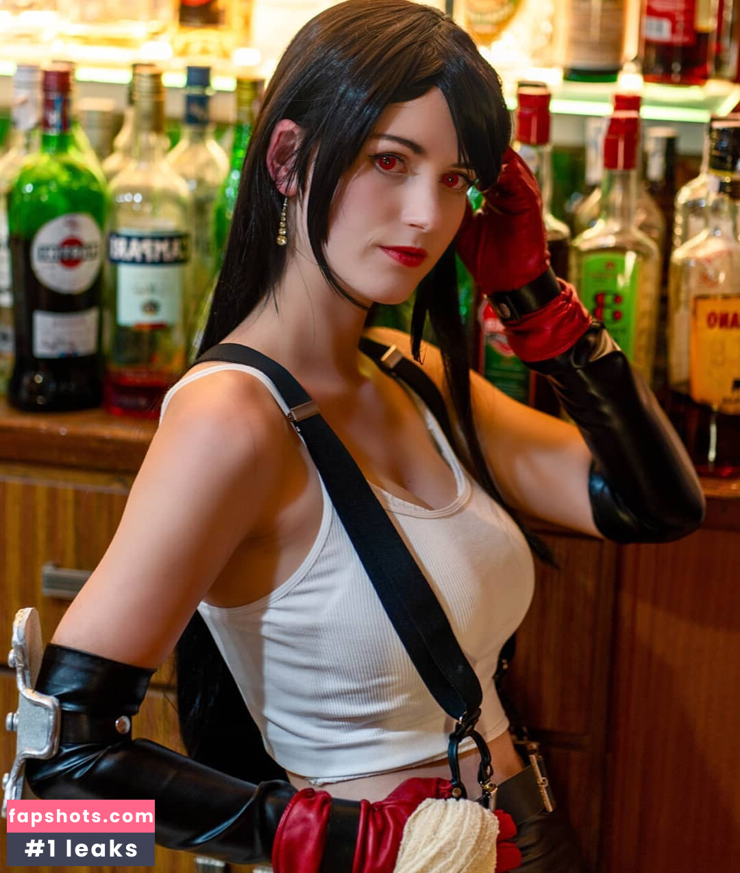 Noelle Sama gallery photo #28