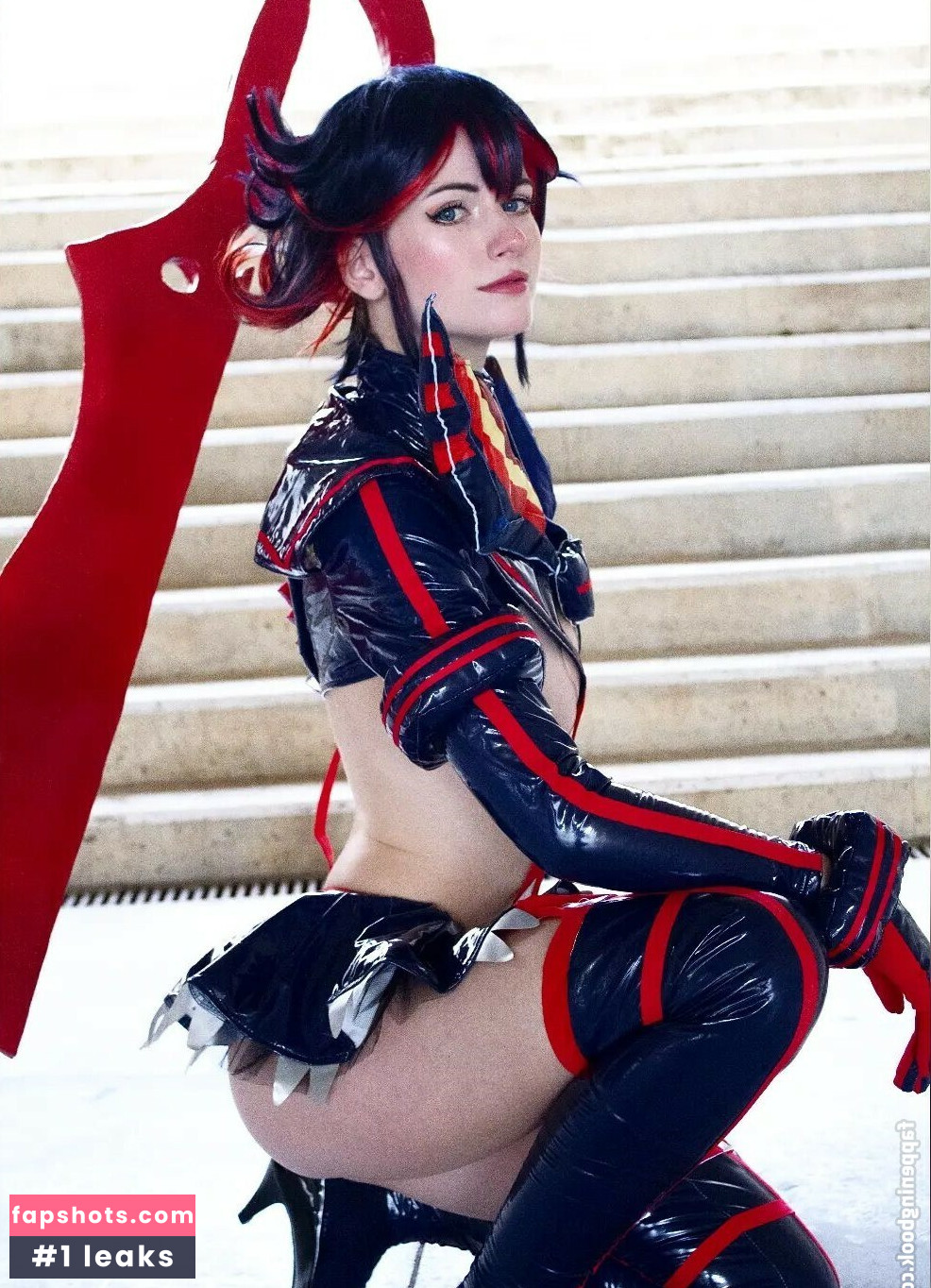 Noelle Sama gallery photo #8